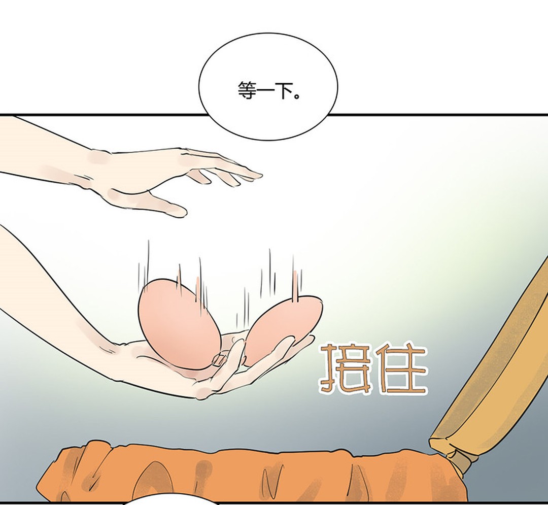 隐形文胸突然掉下，女白领淡定把它扔进垃圾箱，假装和它毫无关系