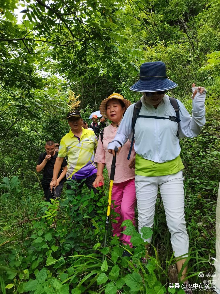 汉中小南海风景视频,汉中小南海地缝