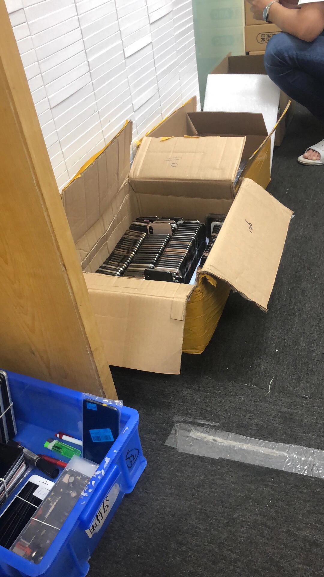 华强北各大市场现状,华强北手机市场惨淡之景