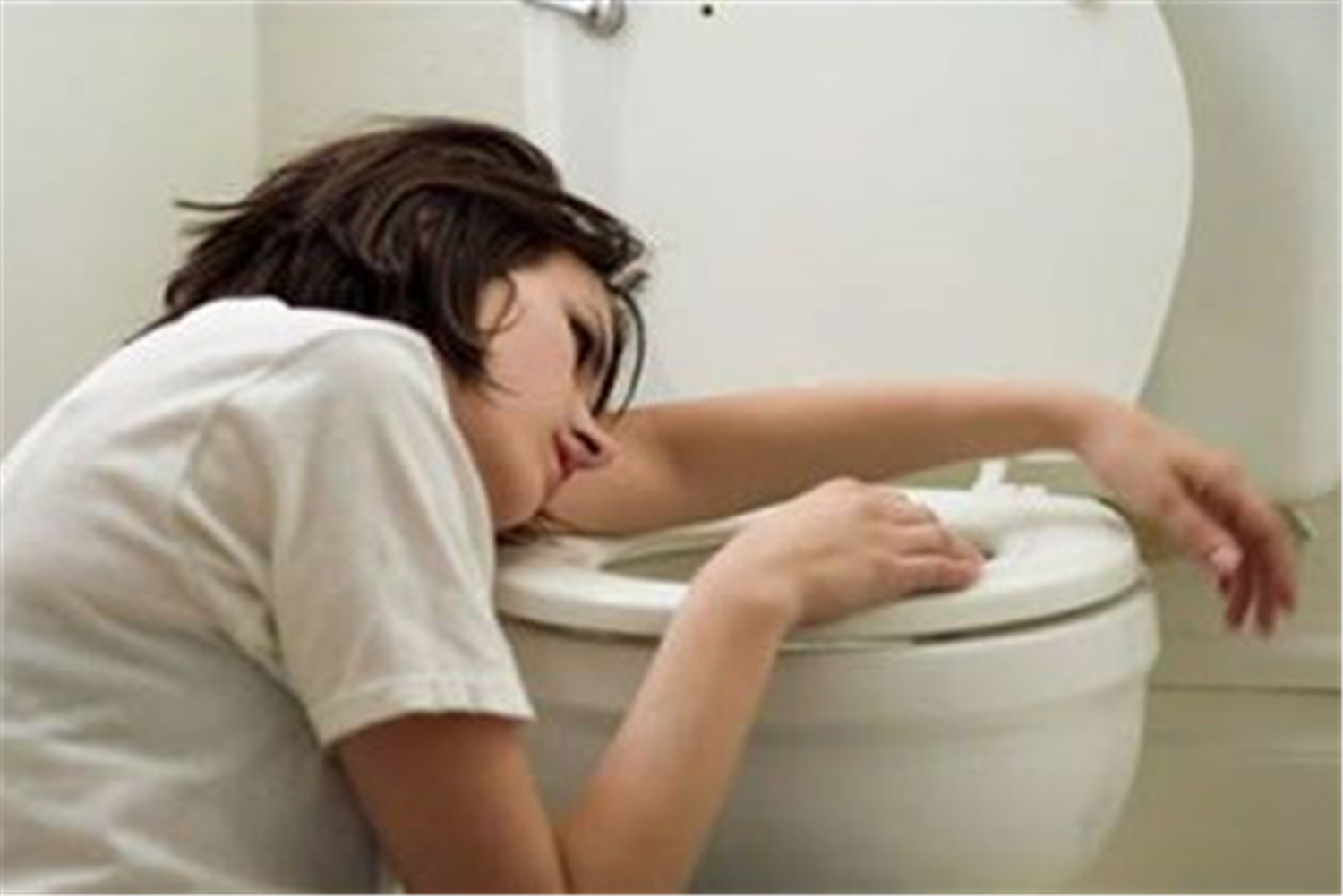 孕早期若有这6个症状，请多加注意，预防胎停、流产做到5点