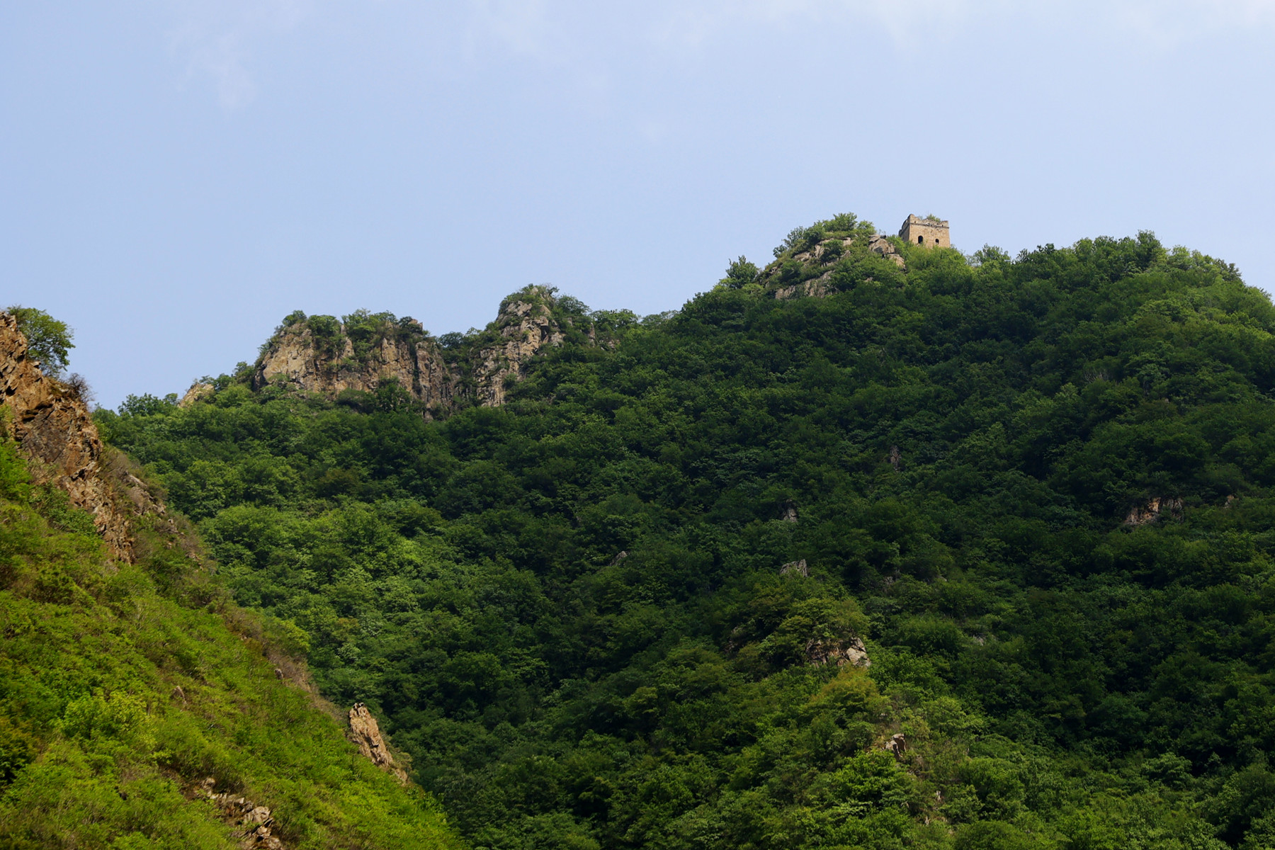 燕山第一峰,这座山高得像什么似的填空