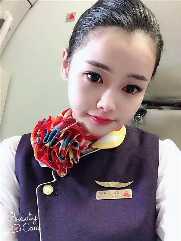 山东铝业职业学院空乘报的人多吗,山东铝业空乘专业礼仪