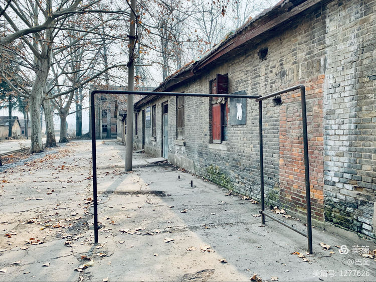 新安老家怀旧行，洛玻砂岩矿成为历史，洛阳水泥厂辉煌不再