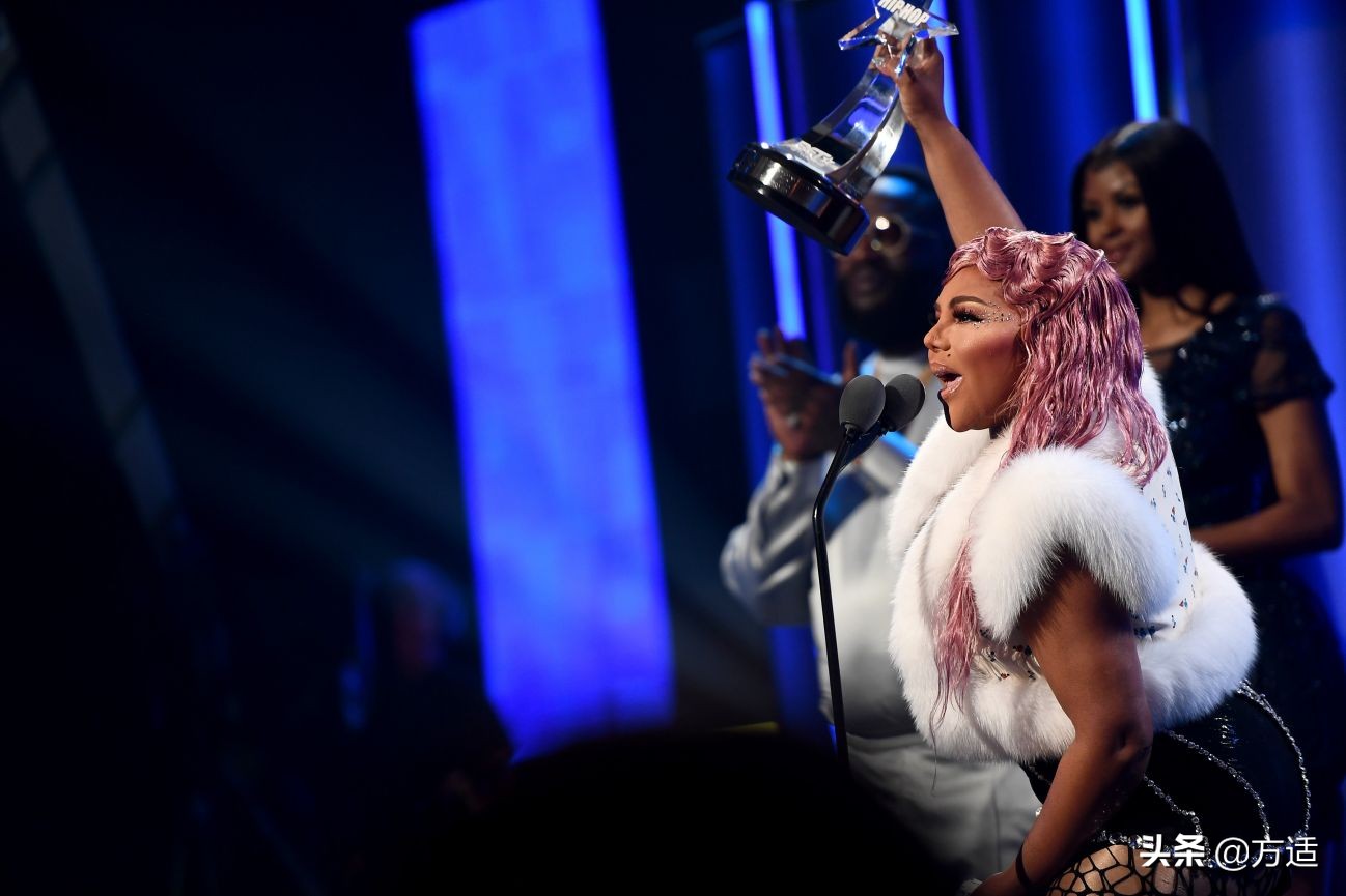 2019黑人娱乐电视嘻哈颁奖典礼举行,说唱男歌手J.Cole大获全胜