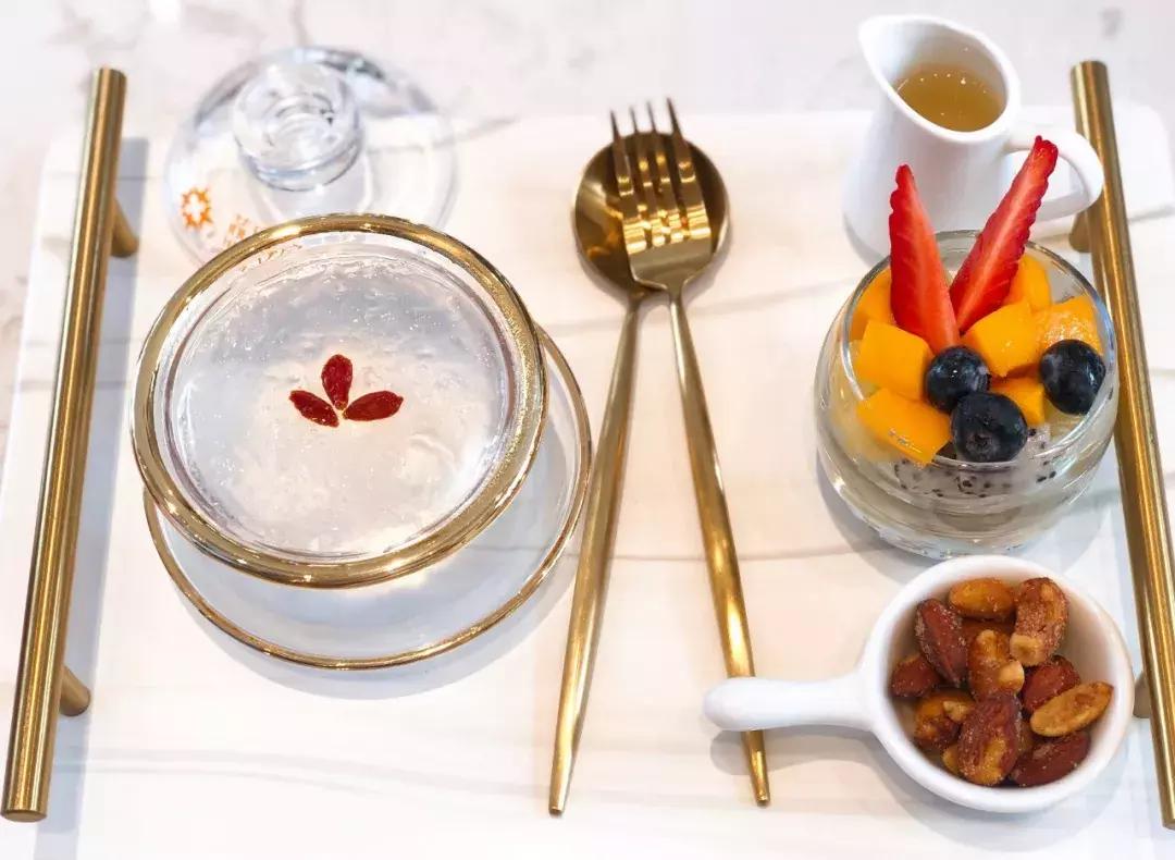 纯正的即食鲜炖燕窝,鲜炖燕窝即食燕窝