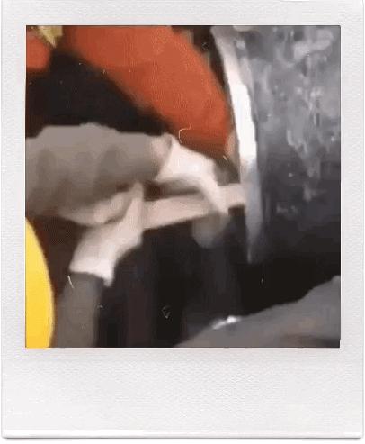 9个小时建一座火车站：吓懵老外的“中国速度”，却把我看哭了