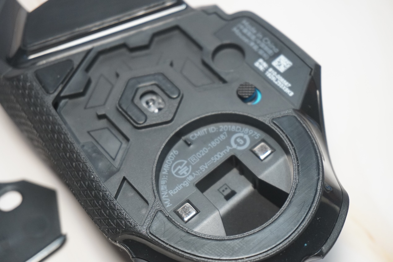 为什么普通鼠标比罗技g502还好用,罗技鼠标g502g402g304哪个顺手