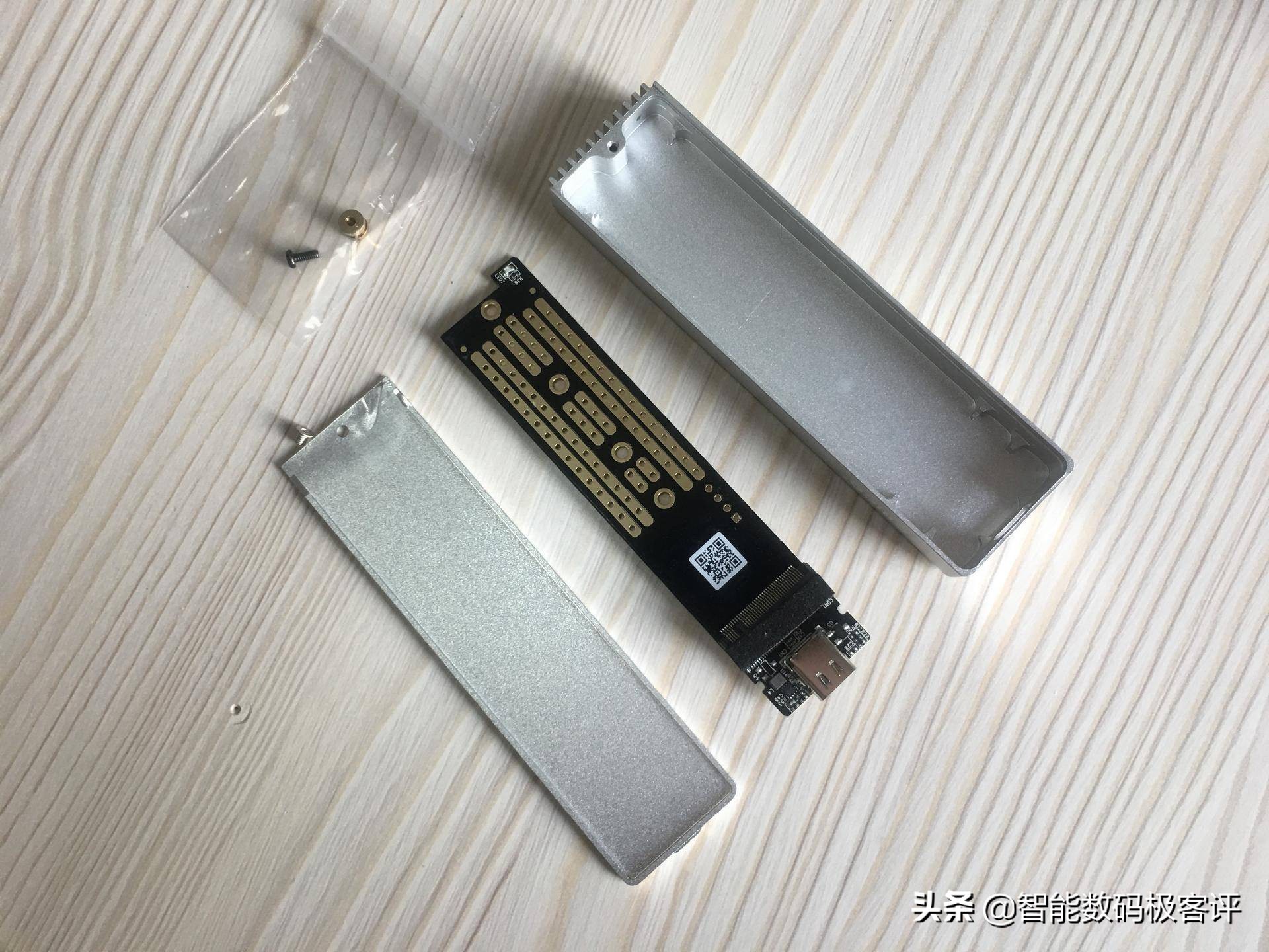 奥睿科m2风扇散热硬盘盒评测,奥睿科nvme极速硬盘