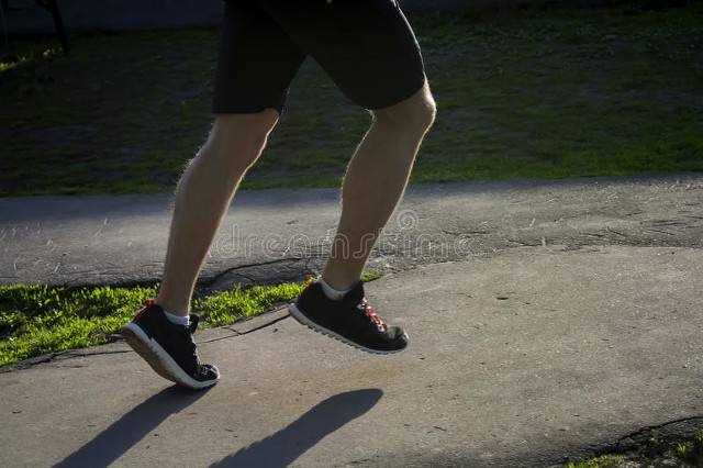 跑鞋如何选择适合自己的尺码,买跑鞋参考的几个要素