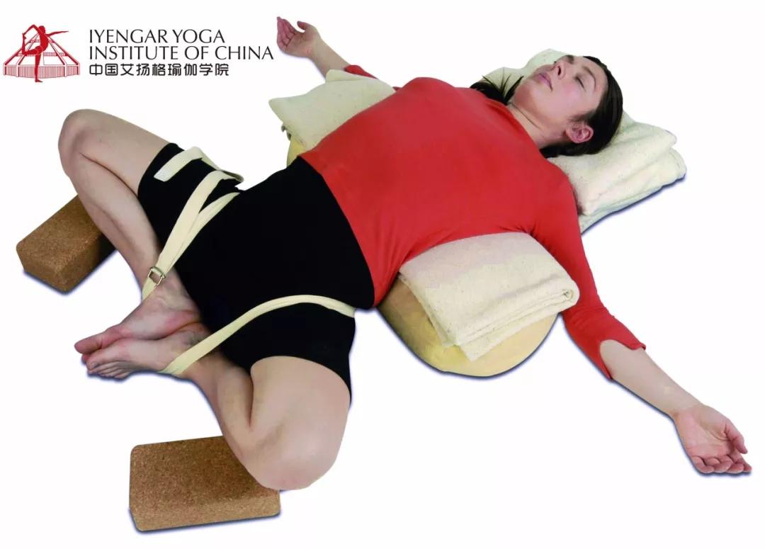 如何让自己走出产后抑郁,产后修复盆底肌的瑜伽体式