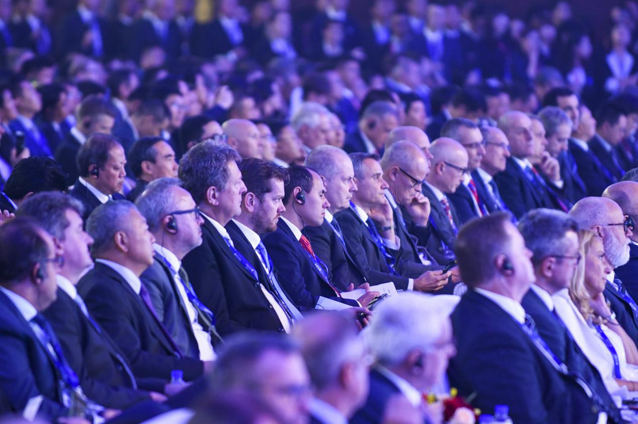 许家印宣告恒驰首期6款车,许家印造车恒驰