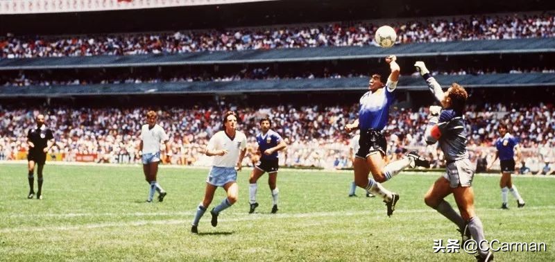 足球“上帝之手”:草根阶层公认史上第一球王,超脱体育政治领袖