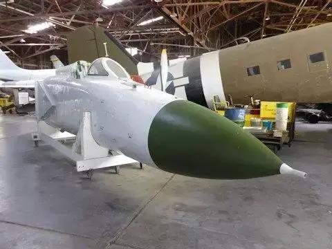 *藏西**上空的狐蝠梦魇