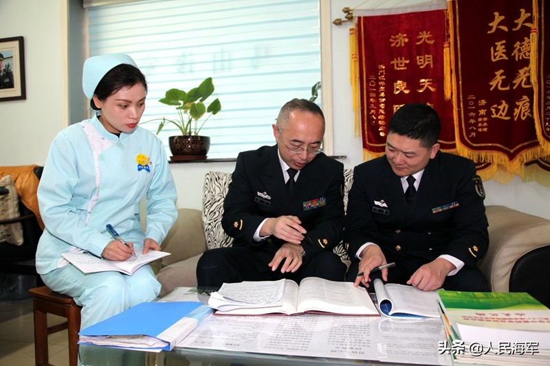 军医马群,子承父业的医生