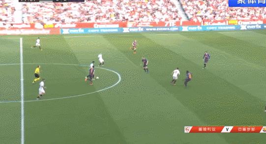 梅西告别赛上演帽子戏法,梅西让全场膜拜的进球