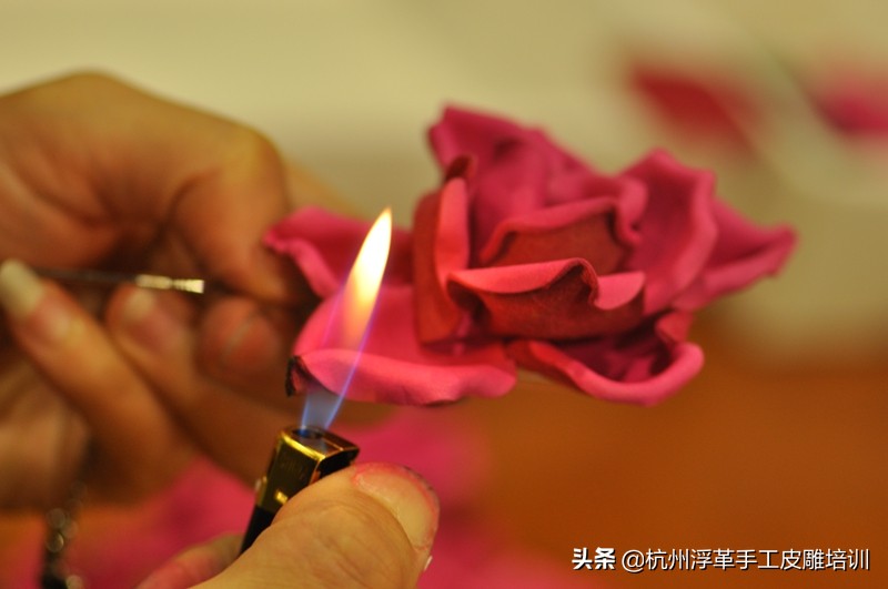 衣服配饰胸针高级感,高级定制时装发布会视频