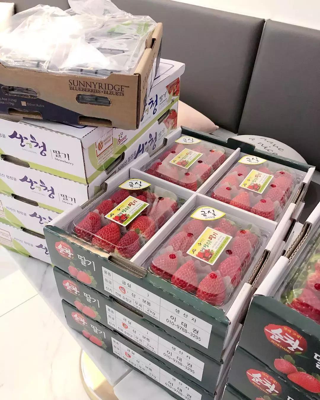 现在很火的草莓蛋糕,最新韩国草莓蛋糕