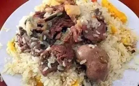 *疆新**也有很多“奇葩”的食物,有的看到反胃,有的念念不忘