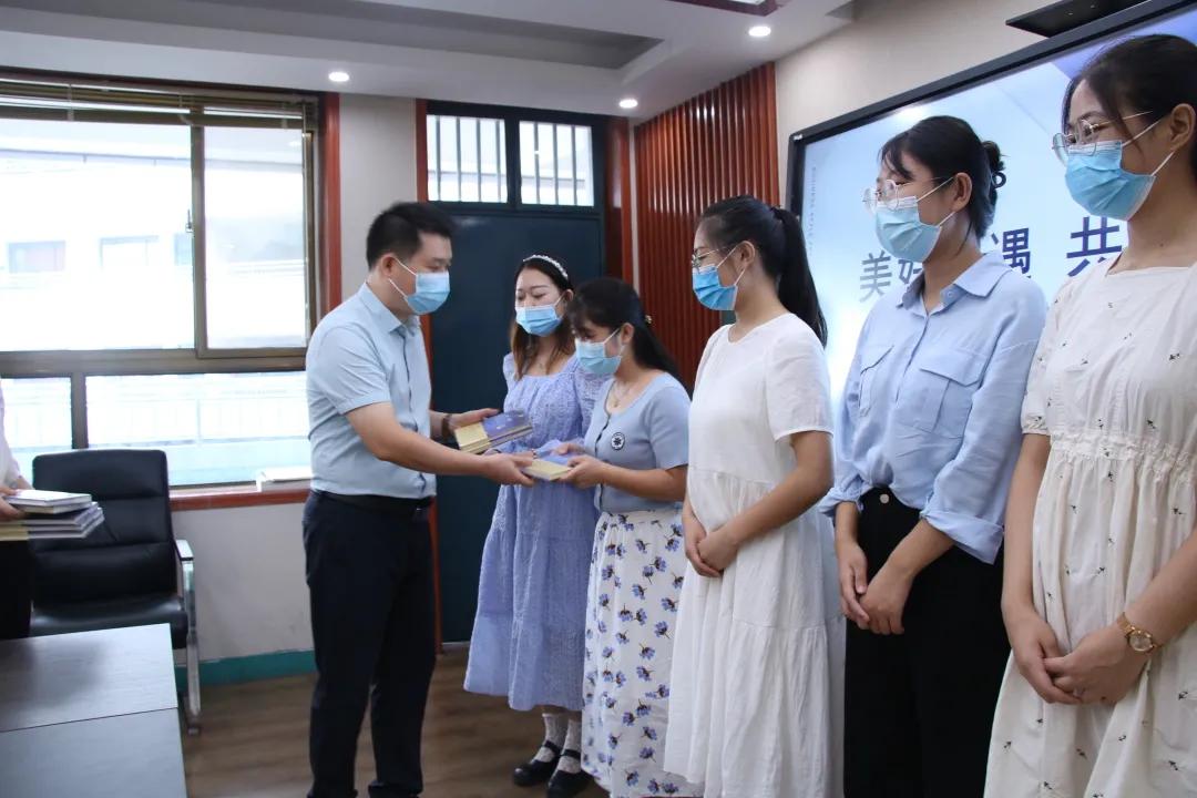 成长因“汝”更美好—郑州市中原区汝河新区小学新教师培训特写