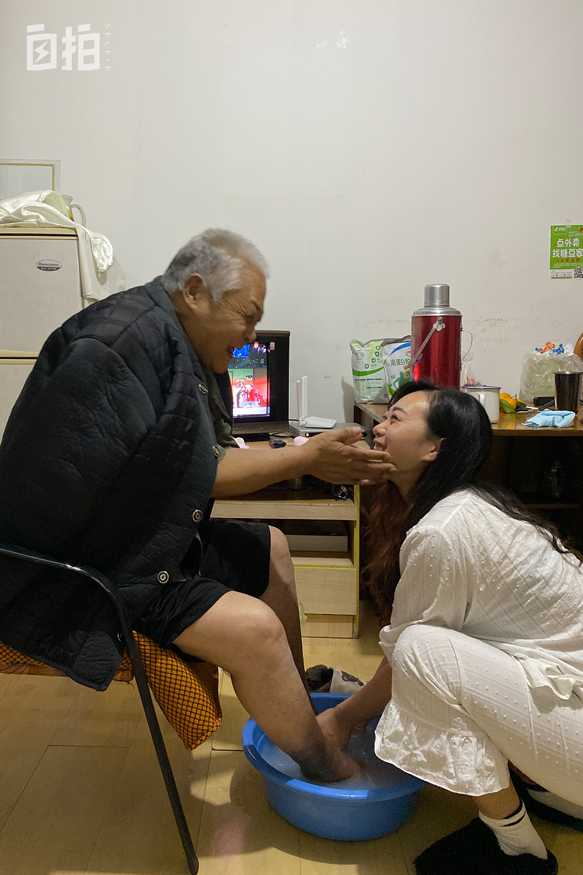 父亲和自己差45岁,裸辞回家陪爷爷