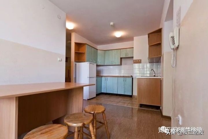 留学父母怎么给生活费,留学生活费父母通过什么方式给