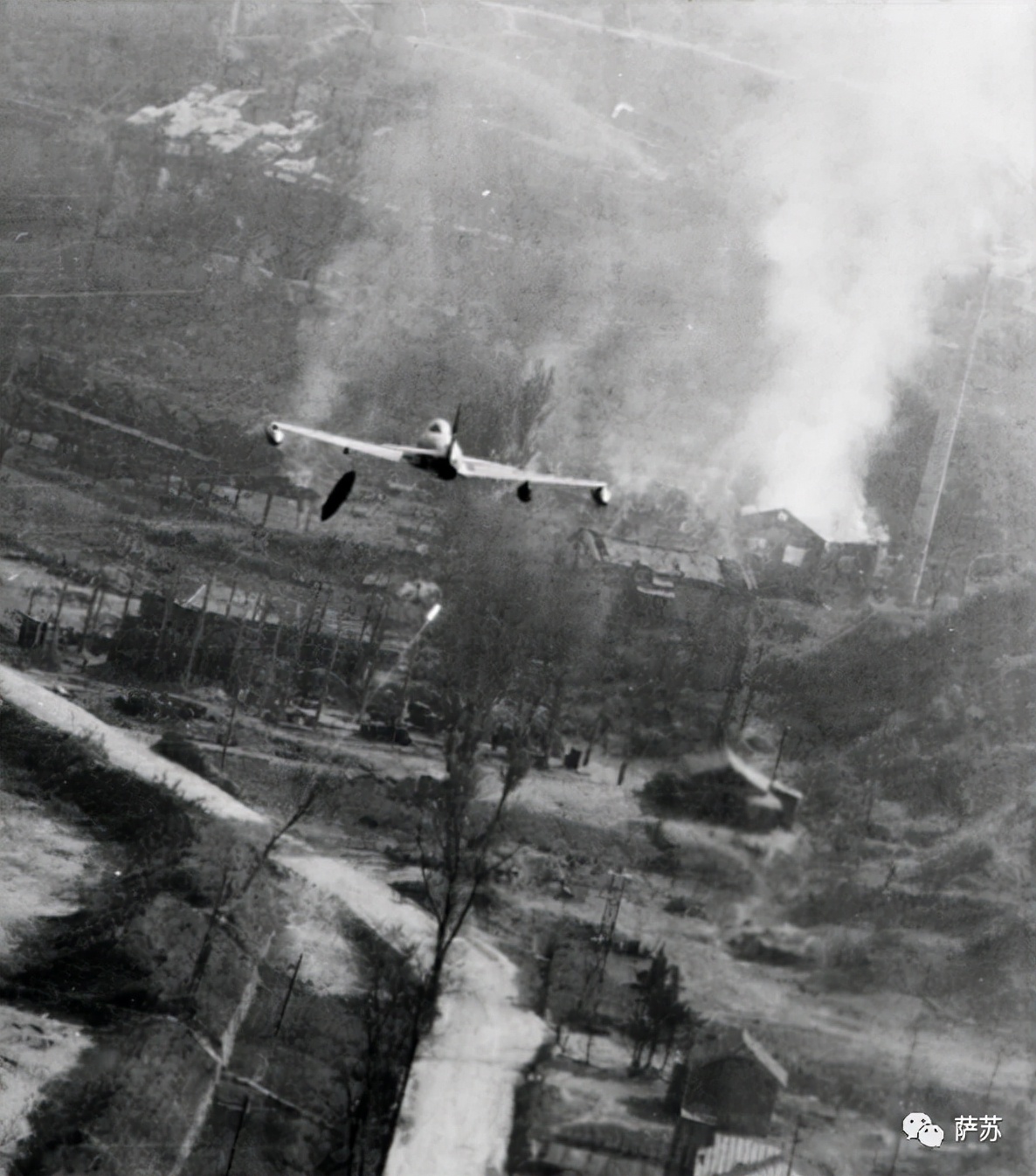 中国摄影师在朝鲜战场:拍纪录片遭美军飞机轰炸,靠这招虎口脱险