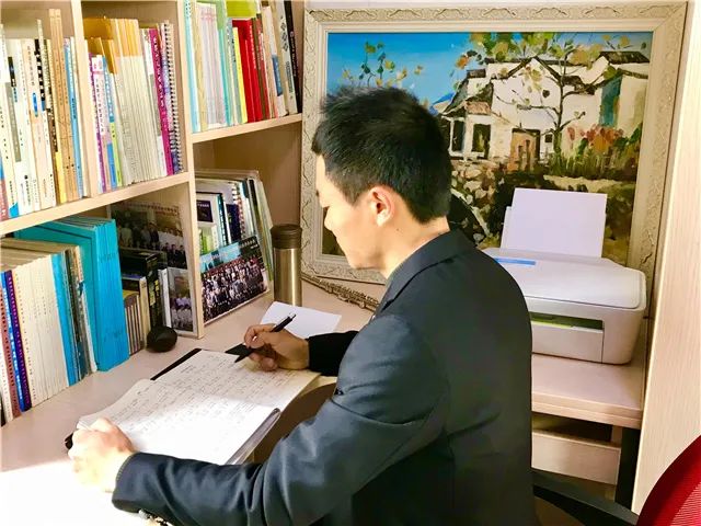 书香润心灵读书促成长征文,书香润校园阅读伴成长教师发言稿