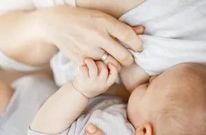 女子怀孕溢奶,怀孕溢奶说明胎儿发育得好吗