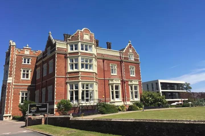 英国大学本科ucas申请费用,英国大学申请都是ucas系统吗