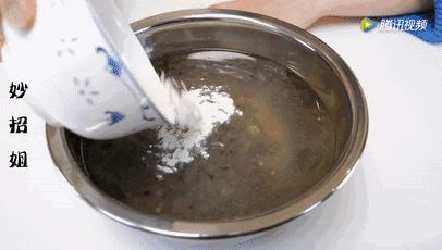 葡萄干直接吃还是泡水喝,葡萄干泡水喝能治病吗