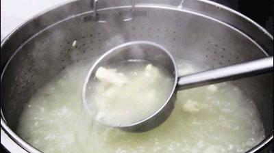 高汤又浓又白的做法,高汤怎样才能熬成乳白色