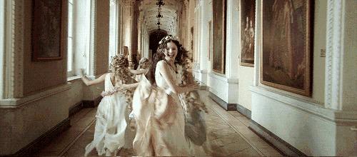 参加婚礼气质大气穿搭,参加婚礼这样穿漂亮大方又气质