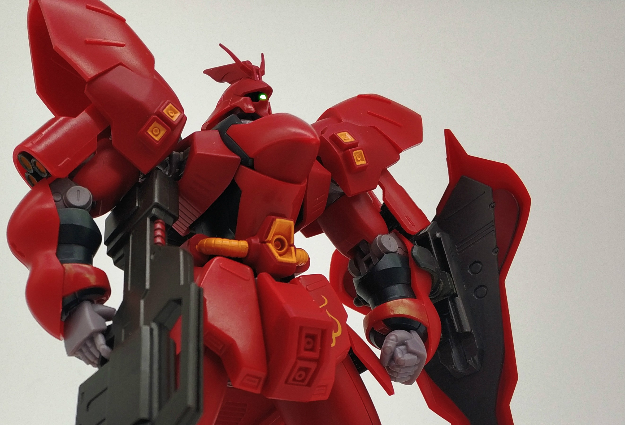 赤色彗星夏亚沙扎比,沙扎比赤色彗星