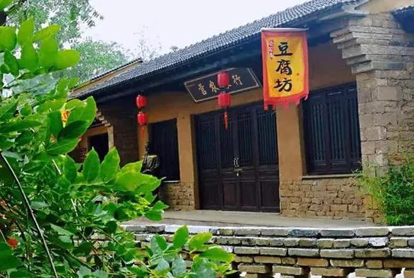 来日照旅游哪里吃海鲜自助,日照好玩不要钱的海边