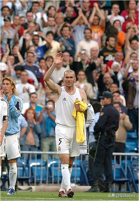 齐达内世界公认大师,齐达内法国十大传奇