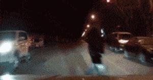 开车强光刺眼导致的车祸,夜晚行车路灯刺眼造成事故怎么办