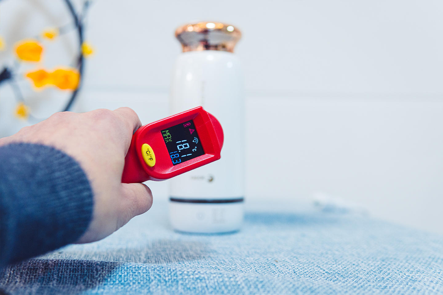 法格和大宇多功能料理锅哪个好,大宇烧水壶便携恒温壶测评