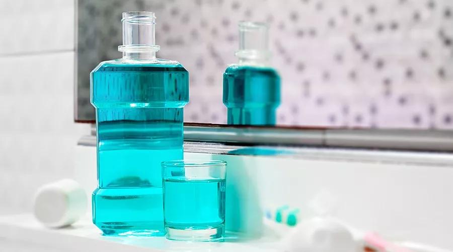 成年人做过最勇敢的事，就是咬破口腔溃疡