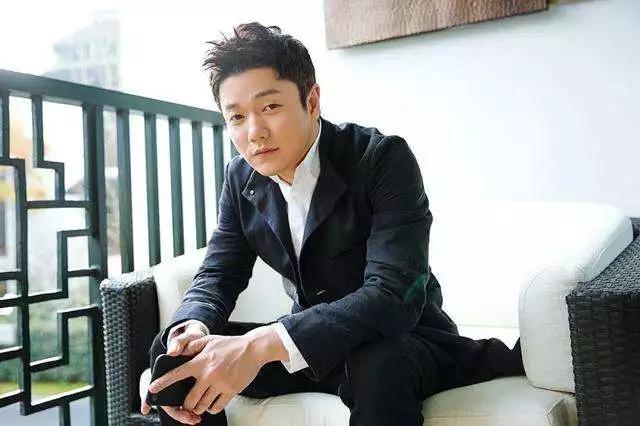 肖央唱歌筷子兄弟小苹果,肖央王太利筷子兄弟