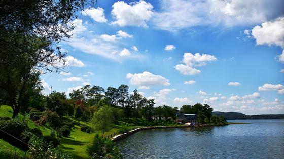 沈阳棋盘山二手别墅世茂诺丁山,沈阳棋盘山亿达玖墅独栋别墅