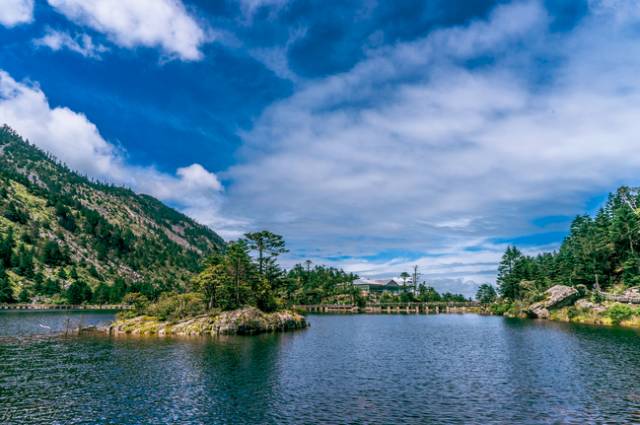 成都这座古城从不缺幻想和故事,四川藏着一个静谧古城