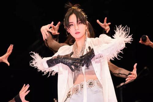 周笔畅勇敢做自己,2005年周笔畅海选视频