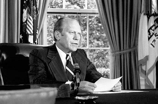 毛主席逝世对国际的影响：金日成亲自前往中国驻朝鲜大使馆吊唁