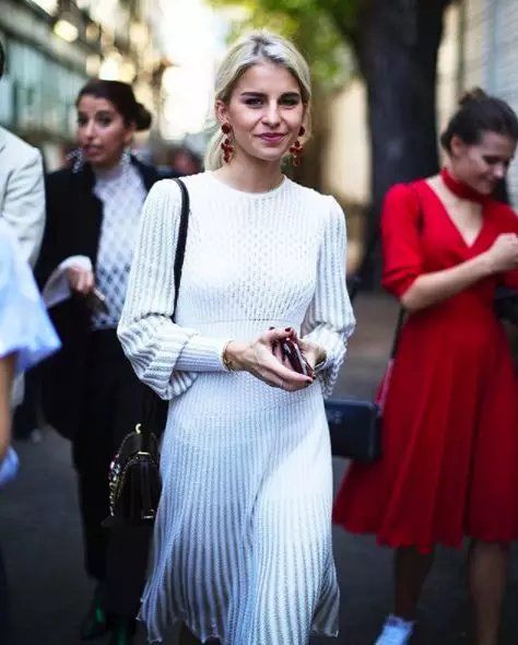 秋冬的裙子这样穿才好看,冬季裙子穿搭女2020高级感