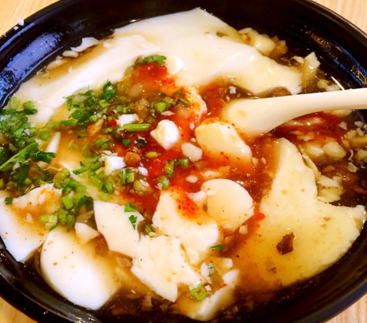 南方人到北方吃咸豆腐脑,南方人到东北吃豆腐脑加糖