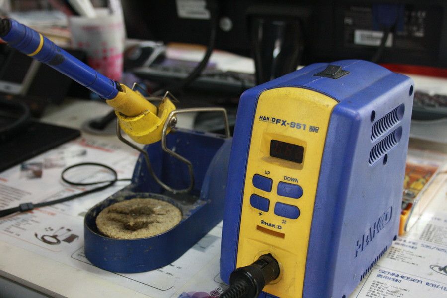 耳机的线怎么重新接,断线怎么接线不伤线