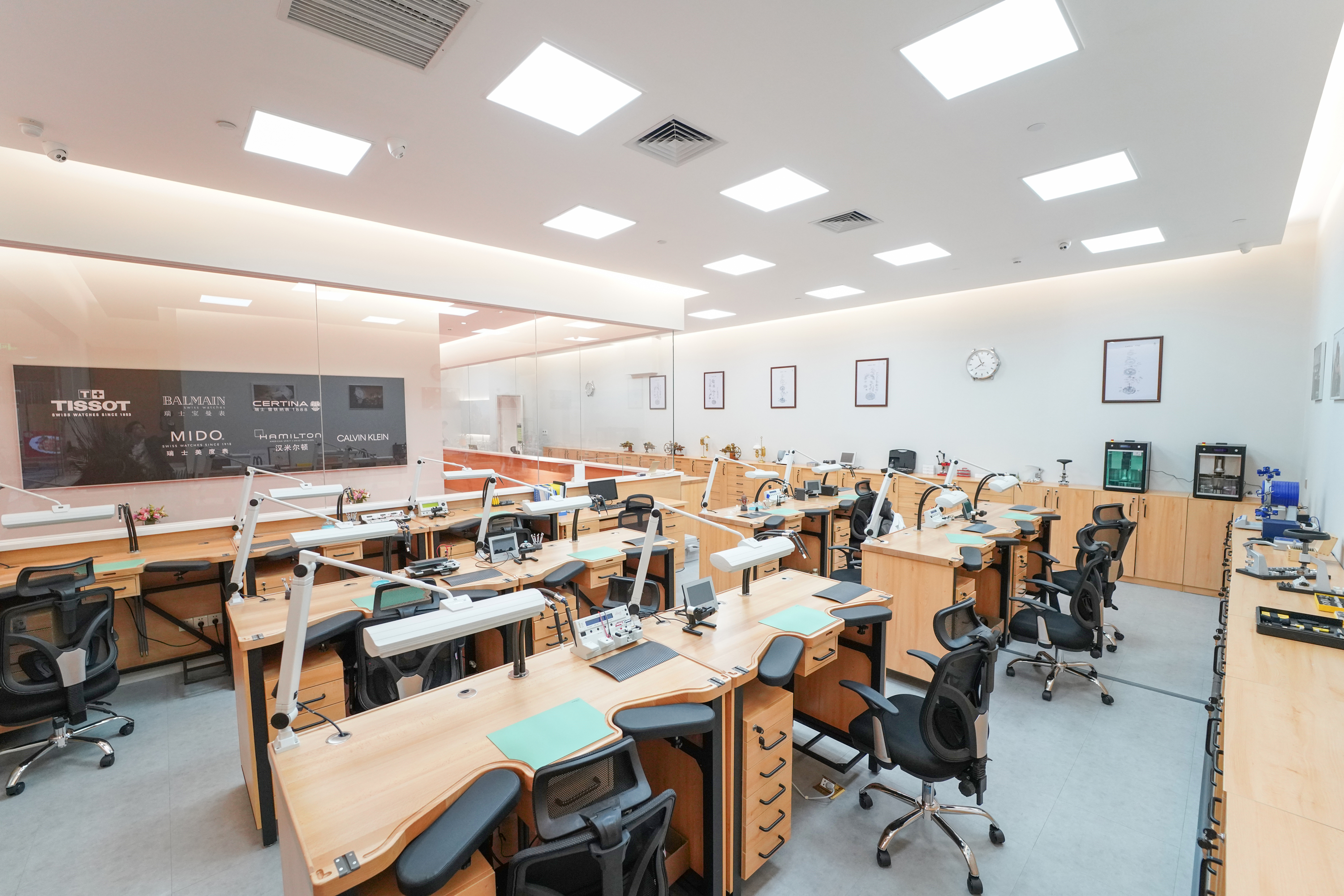 亨吉利和直营店,亨吉利目前有合作进驻的商业品牌