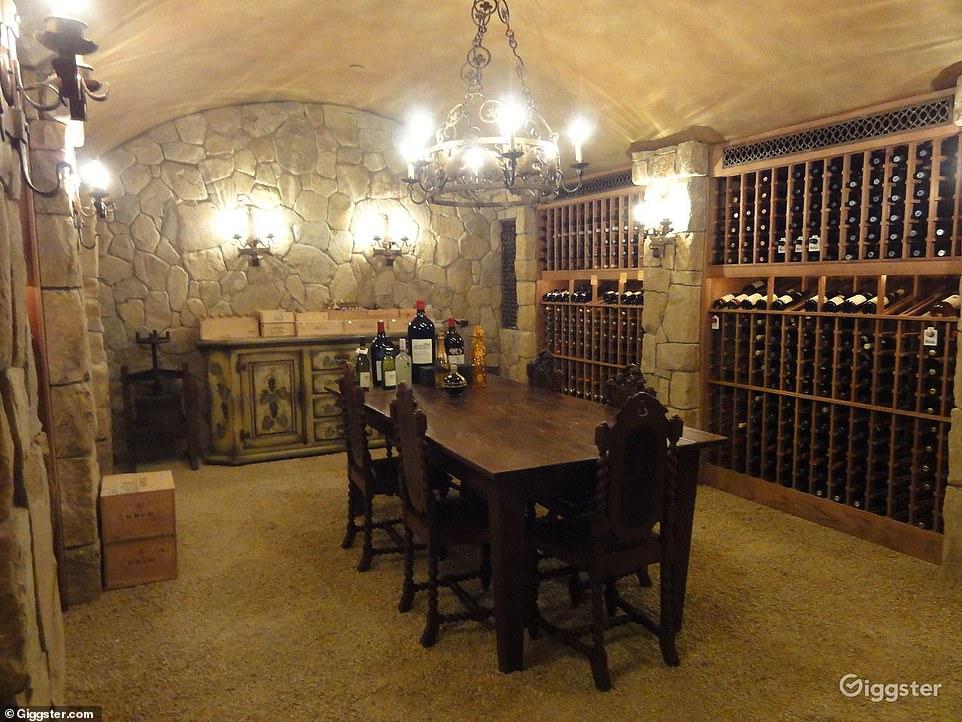 哈里梅根回英国参加活动视频,哈里梅根亮相前争执