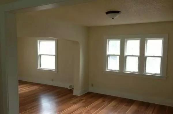 1000万美元在美国买房子,美国1000美元能租到什么样的房子