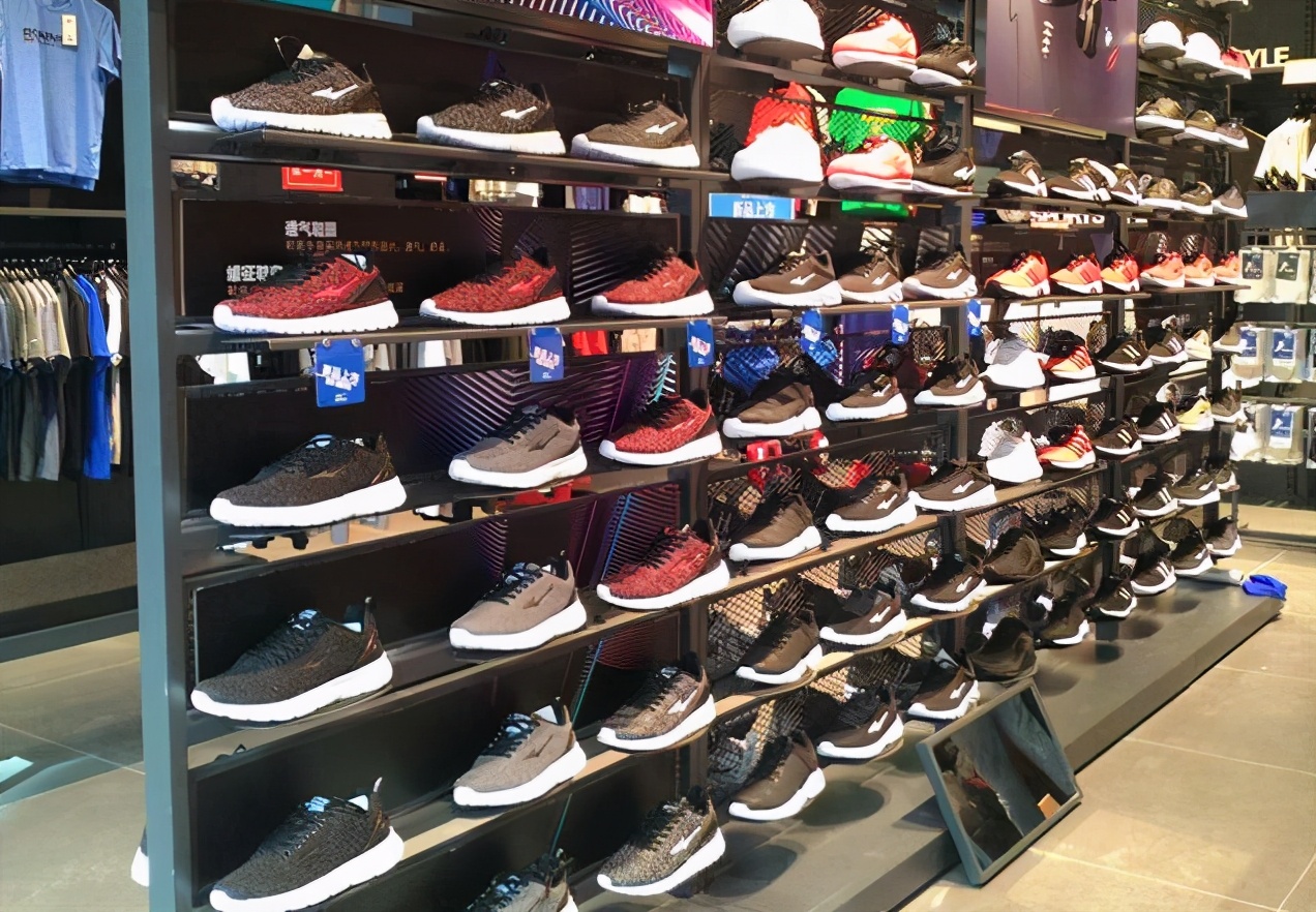 李宁越影2.0pro和安踏创跑2.5哪个好,龙头之争安踏vs李宁